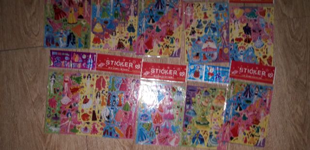 Combo 10 tờ dán kích thước 18x16cm có 10 mẫu khác nhau