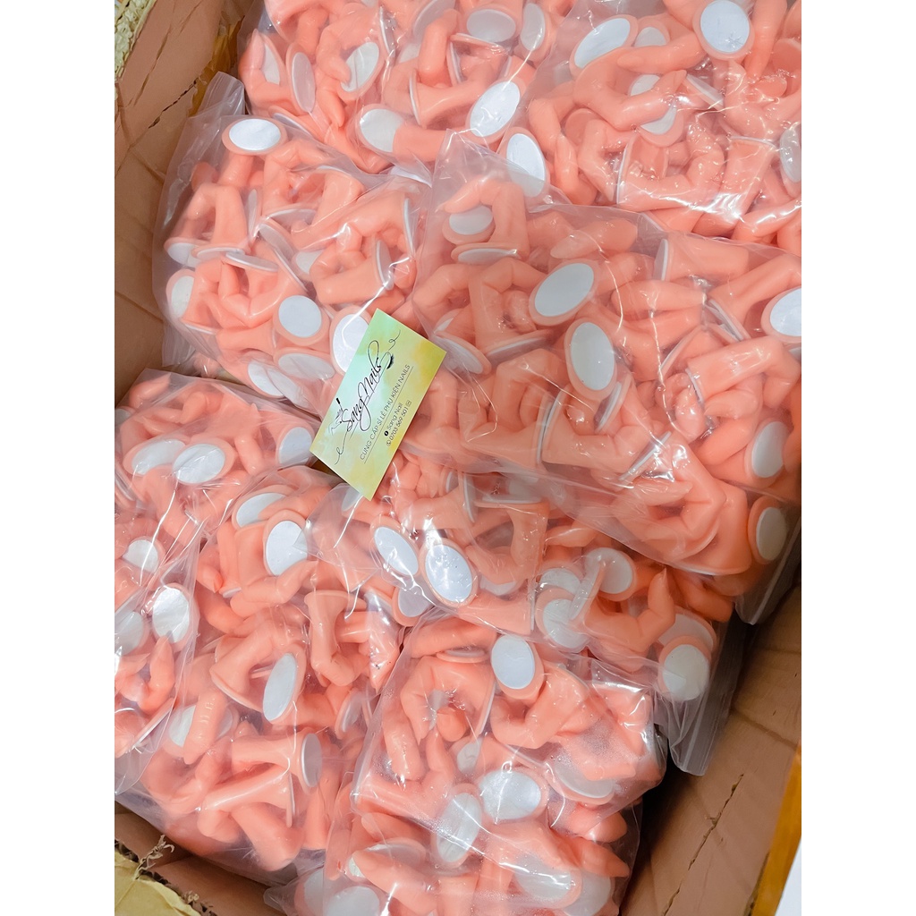 Ngón tay giả tập làm móng làm nails, ngón tay chuyên dụng loại có móng.
