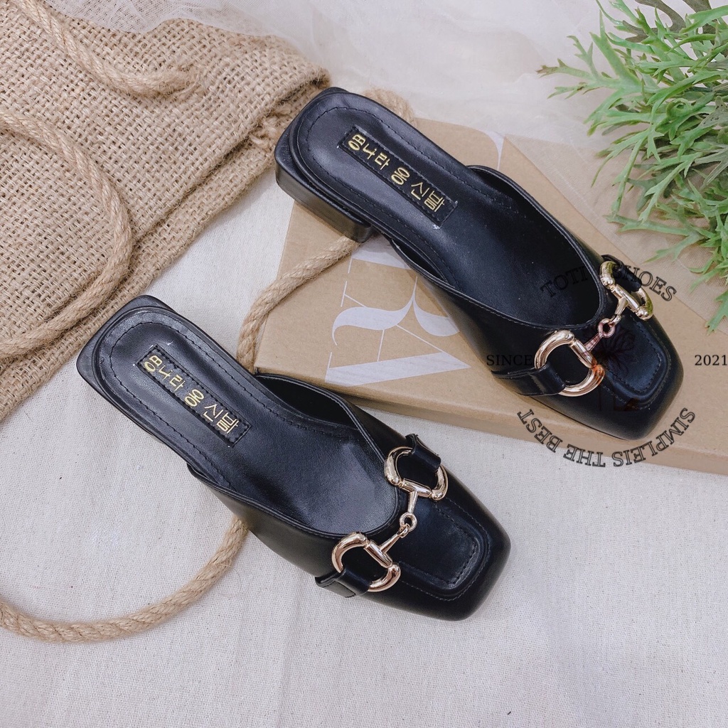 DÉP SỤC NỮ TOTIIE SHOES - DÉP ĐẾ VUÔNG THẤP KHÓA XÍCH - SỤC THỜI TRANG MŨI TRÒN D2110160
