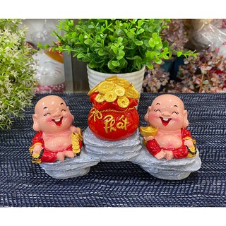 Bộ 02 tượng Di Lặc kèm túi đỏ chữ PHÁT và chân đế giả đá