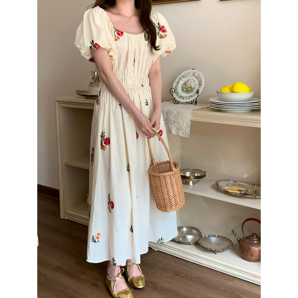Đầm Tay Phồng Dáng Ôm Thêu Hoa Phong Cách Pháp Thời Trang 63692