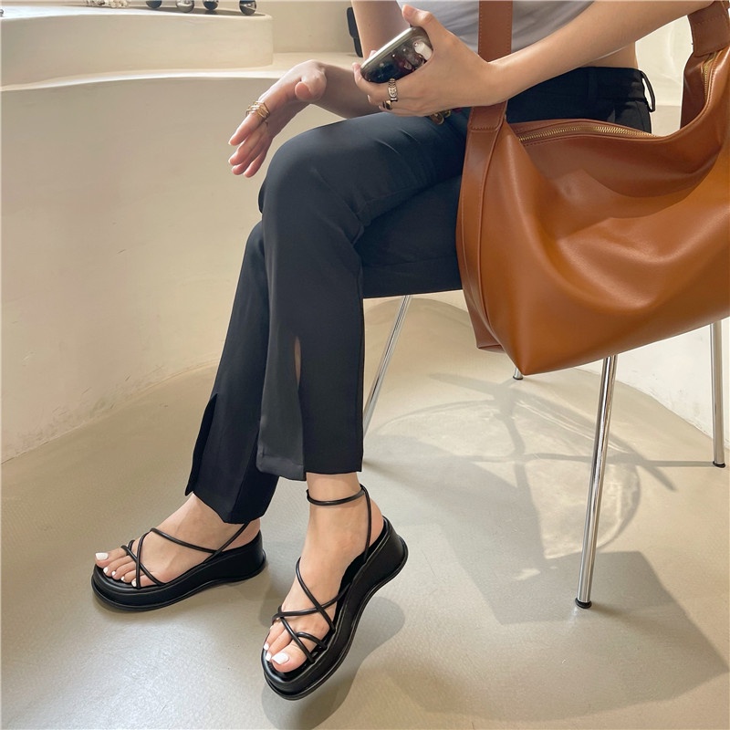 Giày sandal Atikota hở ngón đế dày quai chéo màu trơn thoải mái thiết kế thời trang cho nữ