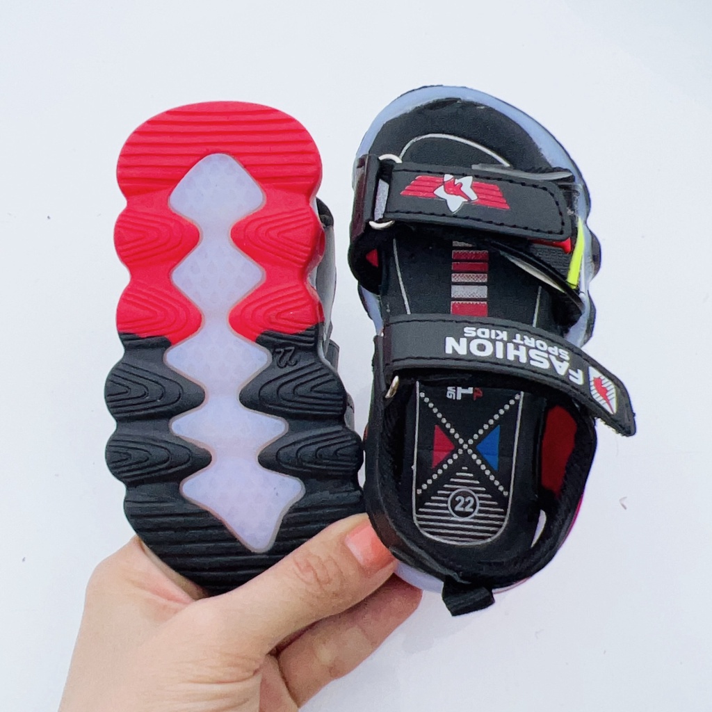 Sandal bé trai - dép quai hậu cho bé có đèn led chữ cái NB, quai dán tùy chỉnh da mềm, đế êm Babybees F2 (ảnh thật)