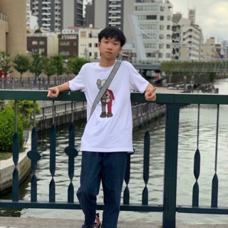 Áo phông Uniqlo x Kaws Tee Hàng chuẩn chính hãng