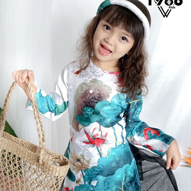 Set áo dài, chân váy kèm mấn cho bé gái