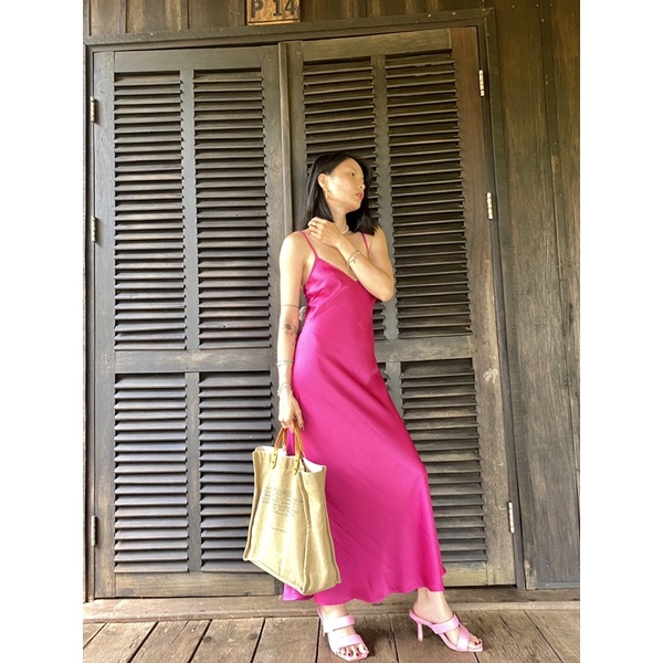 MADAMN - Đầm Dây Lụa Xéo Quyến Rũ, Màu Hồng