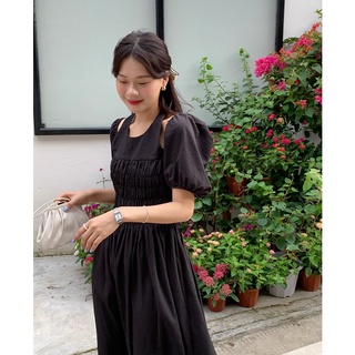 Đầm tay phồng rớt vai, nhún ngực hàn quốc màu đen