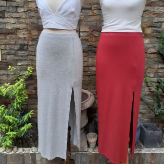 Chân váy maxi xẻ tà f21