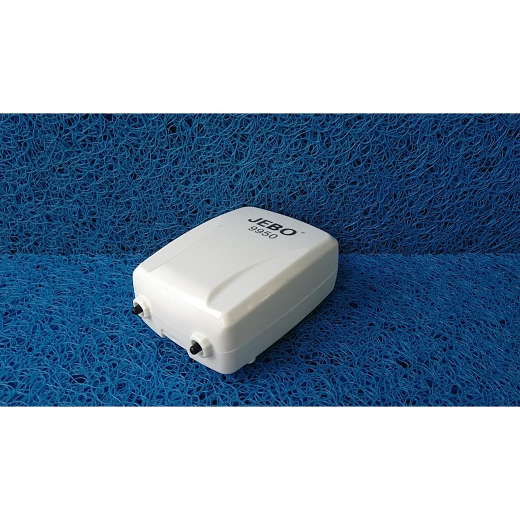 Máy sủi khí tích điện JEBO 9950 dùng cho hồ cá.