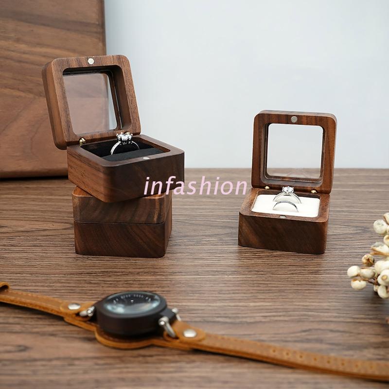 Hộp gỗ đựng nhẫn cưới gọn nhẹ tiện dụng mang theo du lịch
