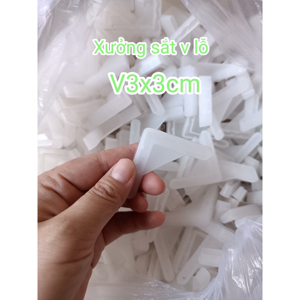Chân nhựa chống trầy  kệ sắt v lỗ