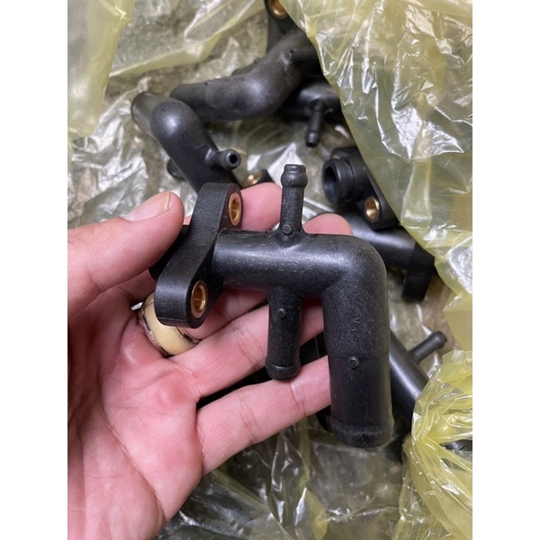 Co nối ống nước xe vario