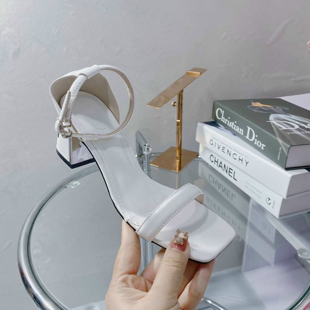 XẢ KHO  Sandal nữ gót cao 6 phân dây mảnh bít gót viền vàng