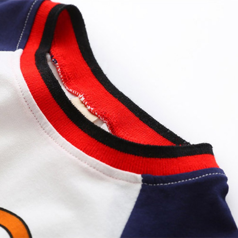 Set áo cổ tròn tay ngắn in hình gấu + quần ngắn / chân váy dễ thương cho bé