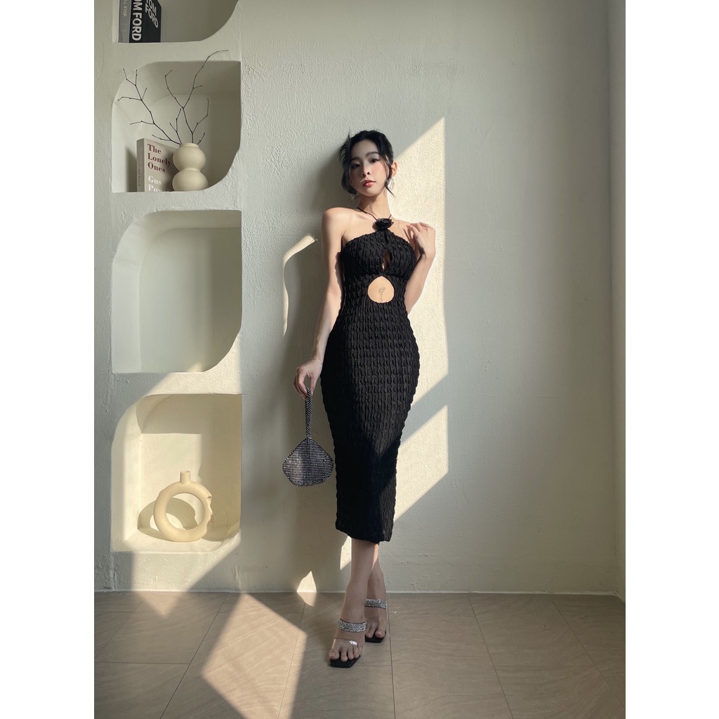 Đầm body đính hoa hồng cutout giọt lệ Teardrop - Tipblu