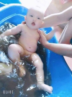 Thảo dược tắm bé