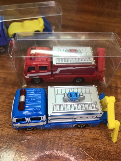 Xe công trình có móc cẩu chính hãng tomica