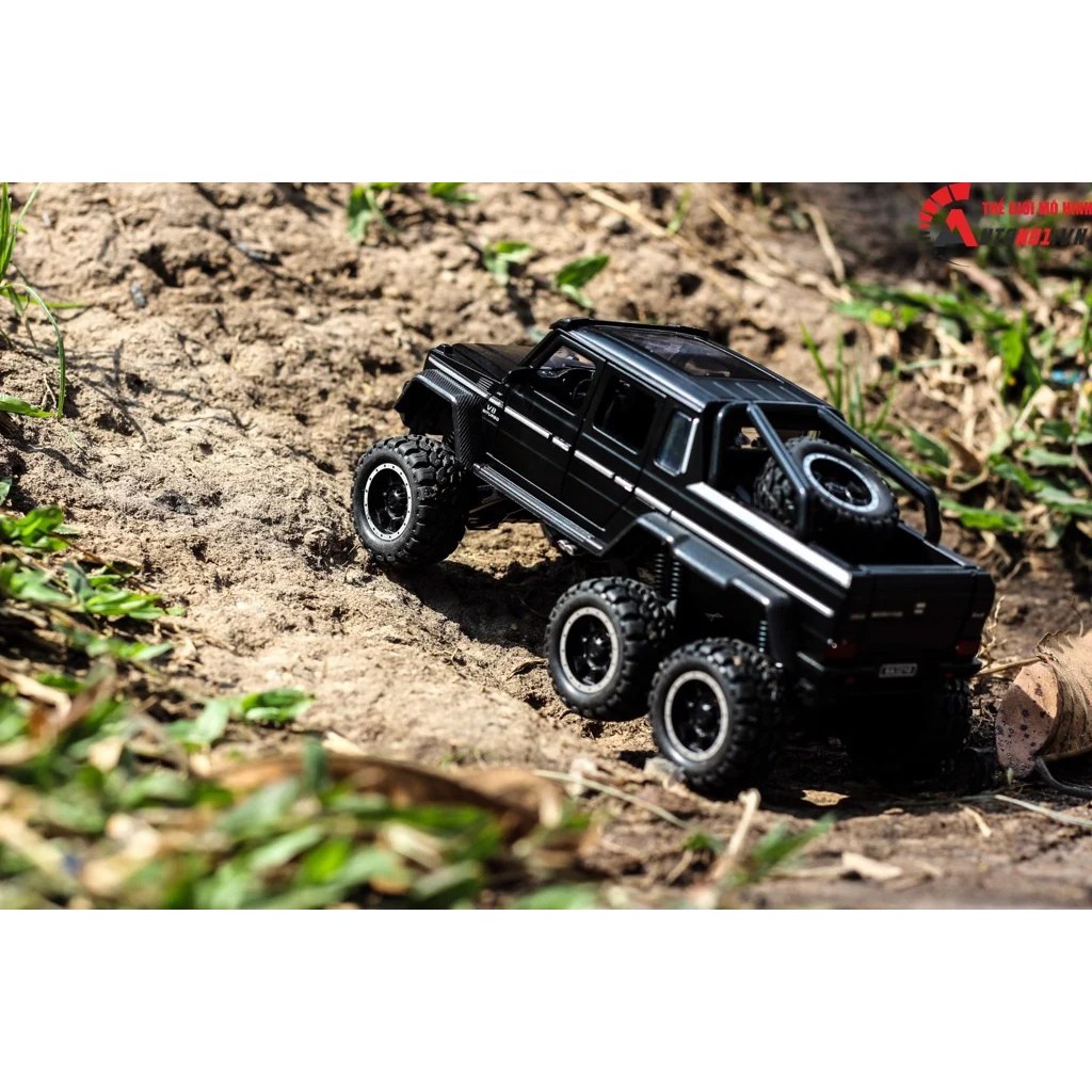 MÔ HÌNH MERCEDES BENZ G63 65 G500 6X6 MATT BLACK 1:32 NEWAO KHÔNG HỘP 5361