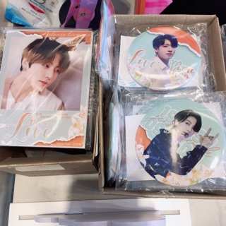 Set ảnh Polariod/ Huy hiệu JungKook