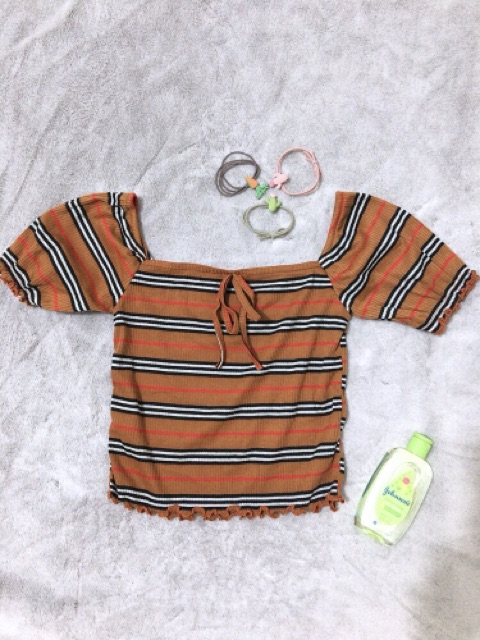 Áo croptop kẻ sọc