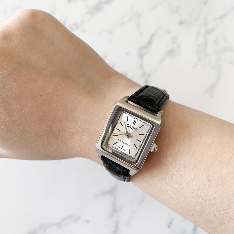 Đồng Hồ Casio Mặt Vuông Dây Da Phong Cách Retro Cá Tính Cho Nữ