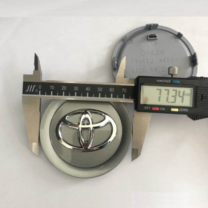01 Logo chụp mâm, ốp lazang bánh xe ô tô Toyota Camry Đời từ 2000-2003, Fortuner TRD SPORTIVO đời 2009-2011