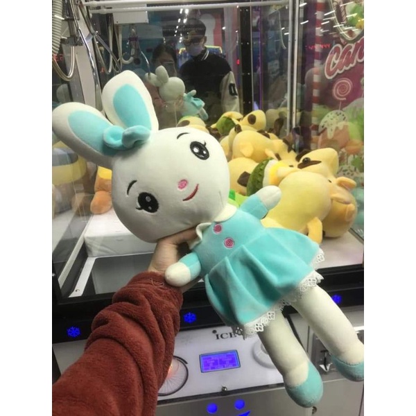 Gấu bông thỏ mặc váy