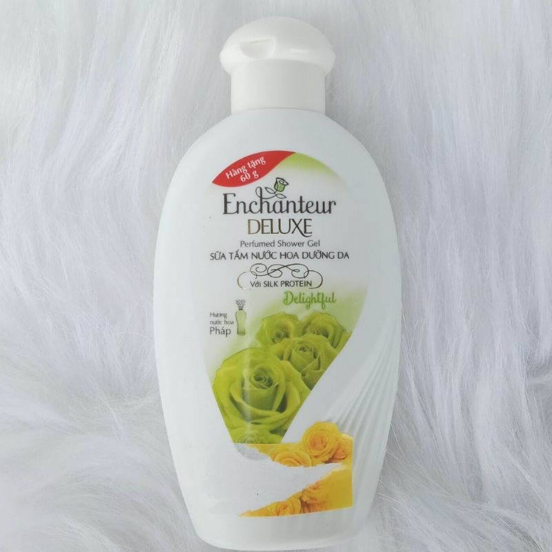 Chai sữa tắm nước hoa Enchanteur Charming 100ml