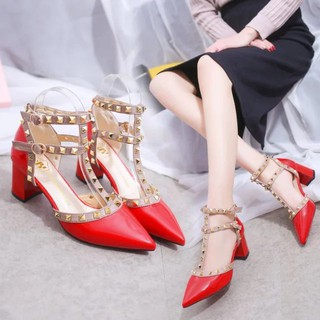 Giày valentino đẹp gót vuông (Sẵn màu da size 36)