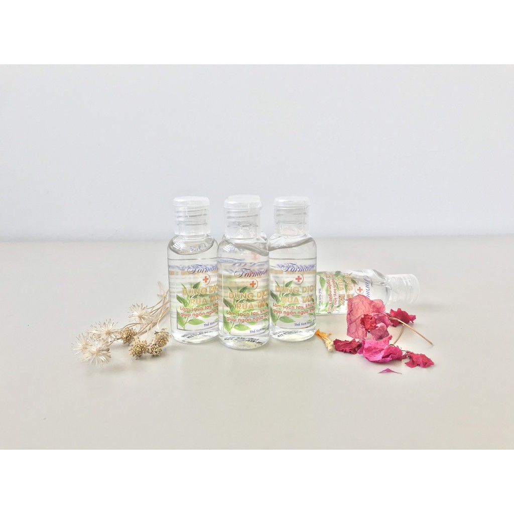 Gel rửa tay khô FORMOSA chai 50ml, làm sạch diệt khuẩn, an toàn cho mọi làn da... | BigBuy360 - bigbuy360.vn