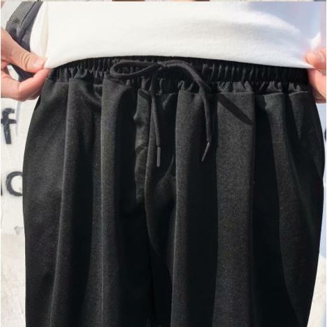 Quần đùi thể thao Unisex nam nữ phối chữ V thời trang | BigBuy360 - bigbuy360.vn