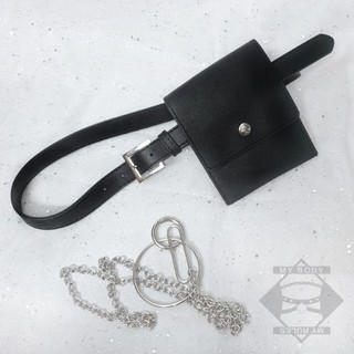Dây nịt có túi và xích // Belt bag.