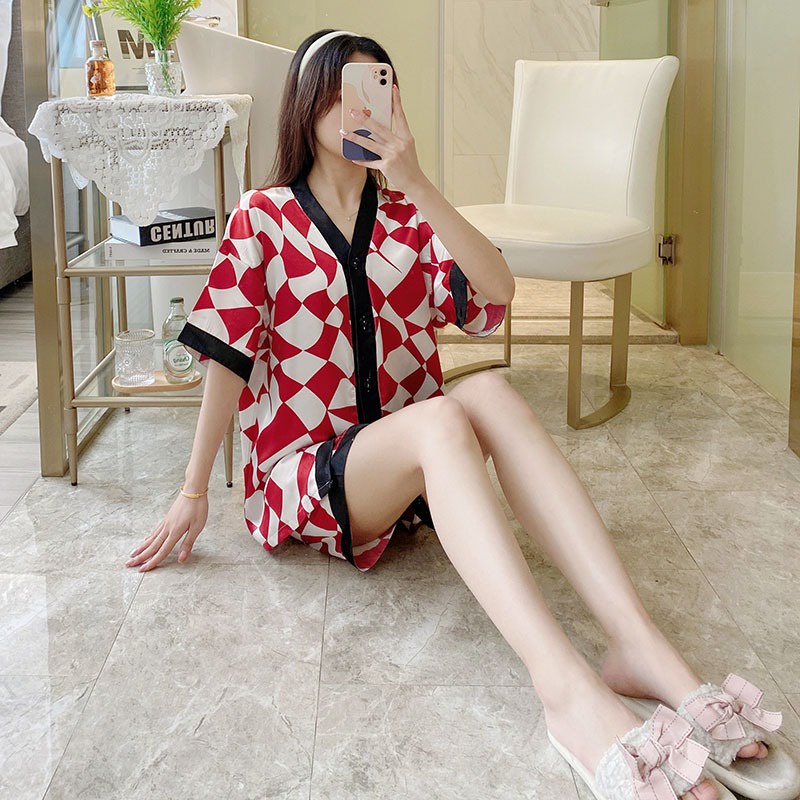 Bộ Đồ Ngủ Tay Ngắn Dáng Rộng Vải Lụa Satin Dành Cho Nữ