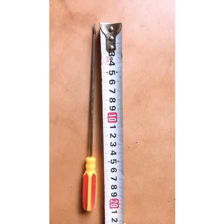 Tô vít sọc nhỏ 4 cạnh- 2 cạnh thân 3mm