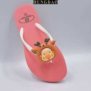 Dép nữ cute HD đính sticker hình thú đáng yêu mang đi chơi có đế chống trơn trượt đủ size nhiều màu