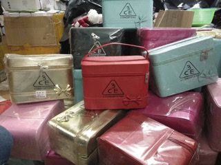 Freeship 99k TQ_Túi cốp 3CE
