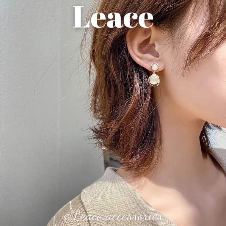 Bông tai khuyên tai hình tròn ẩn xà cừ phong cách Hàn Quốc ER012,030 Leace.accessories