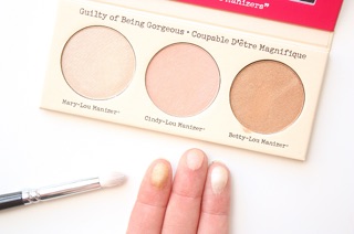 Set 3 highlight THE BALM MANIZER SISTERS