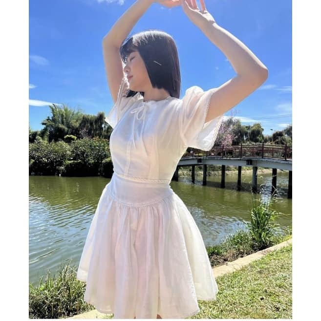 Đầm Xô Trắng Tay Bèo Cột Nơ Dáng Xòe