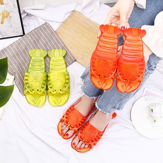 Dép tôm hùm đi biển đi chơi