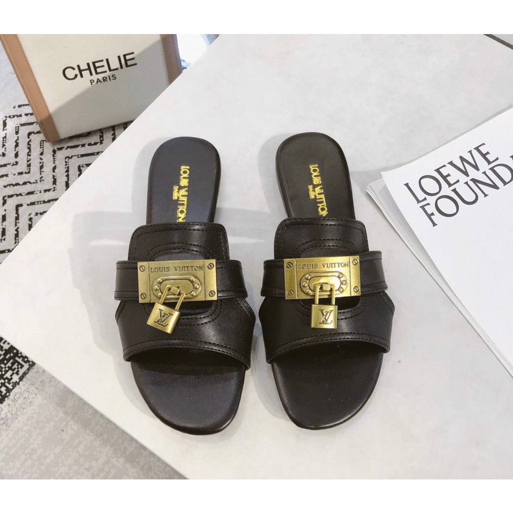 Dép Bản Ngang Hình Khoá LVV Xịn Xò