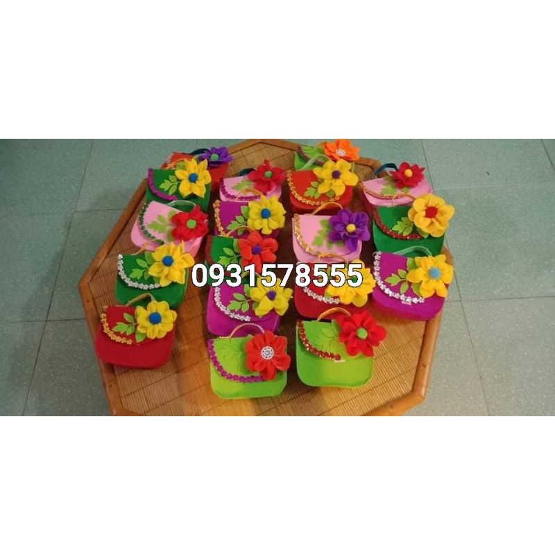 Mũ, dép, giầy, balo may bằng vải dạ làm đồ chơi cho trẻ em hoặc đồ dùng mần non