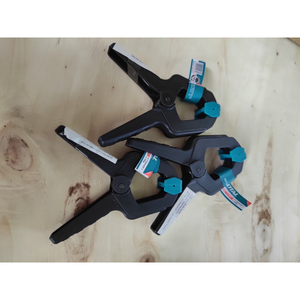 Kẹp gỗ chữ A 4-6” Cao Cấp Total THT13362