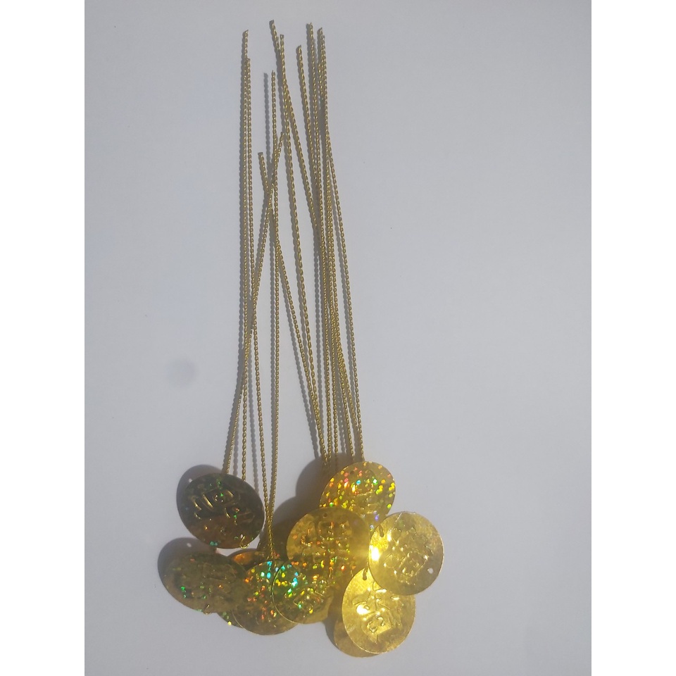 Lá vàng tròn chữ phúc làm lá ngọc cành vàng