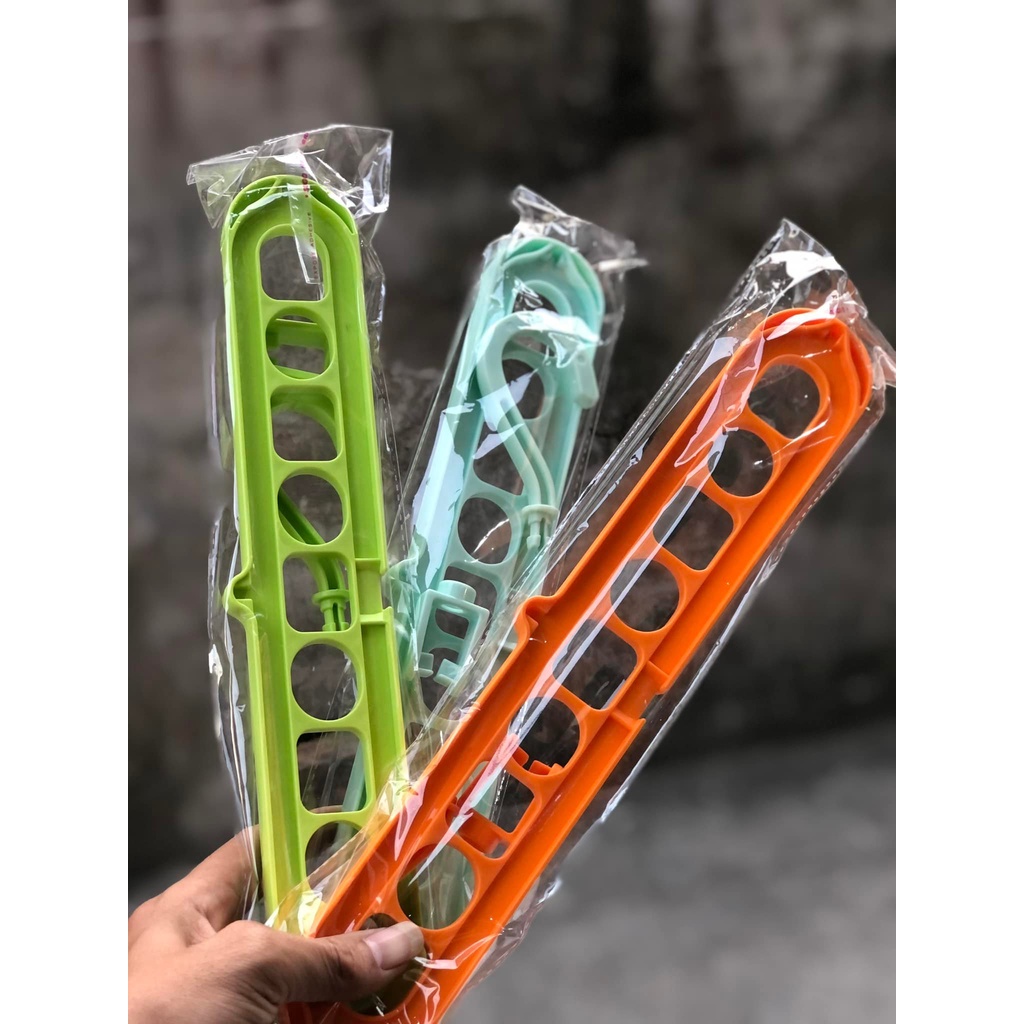 Móc Treo Quần Áo Đa Năng 9 Lỗ Thông Minh Giúp Quần Áo Mau Khô Và Chống Ẩm