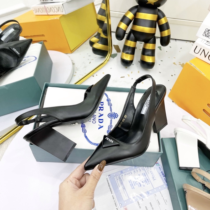 Sandal gót dẹt quai sau fullbox