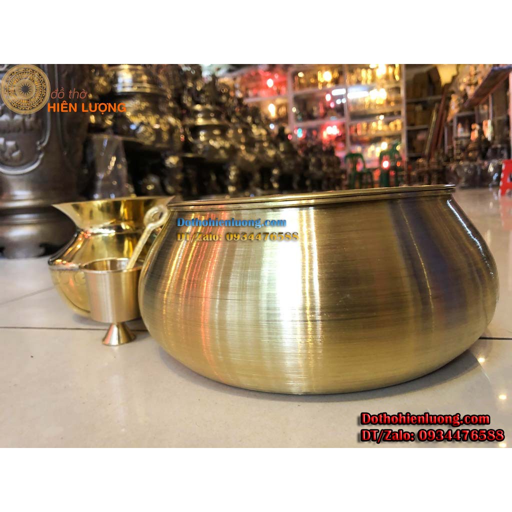 Bộ Dụng Cụ Ăn Trầu Bằng Đồng Thau Gồm Cối Giã Trầu, Ống Đựng Bã Trầu, Cơi Đựng Trầu Vàng Trơn Đường Kính 15cm