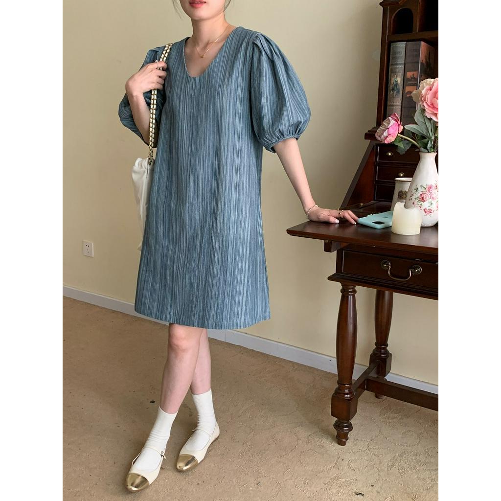 Đầm Denim Cổ V Tay Phồng Dáng Rộng Kẻ Sọc Kiểu Retro Sành Điệu 62245