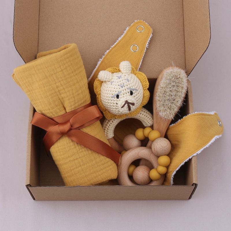 Set 5 Yếm Tam Giác Đan Len Mặt Sư Tử Cho Bé Mới Mọc Răng