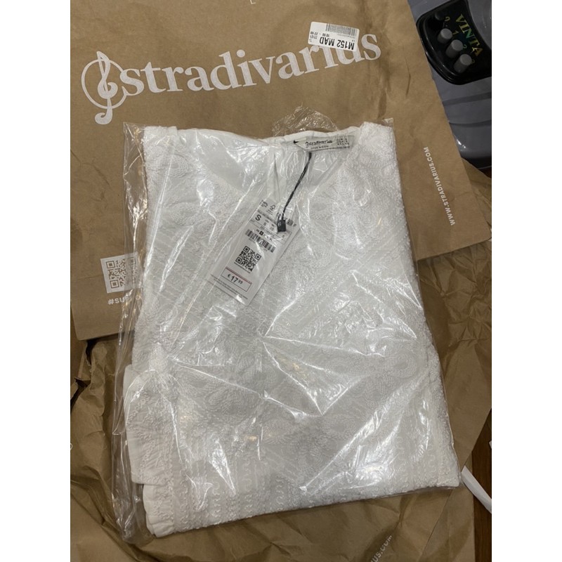 Áo kiểu Stradivarius size S